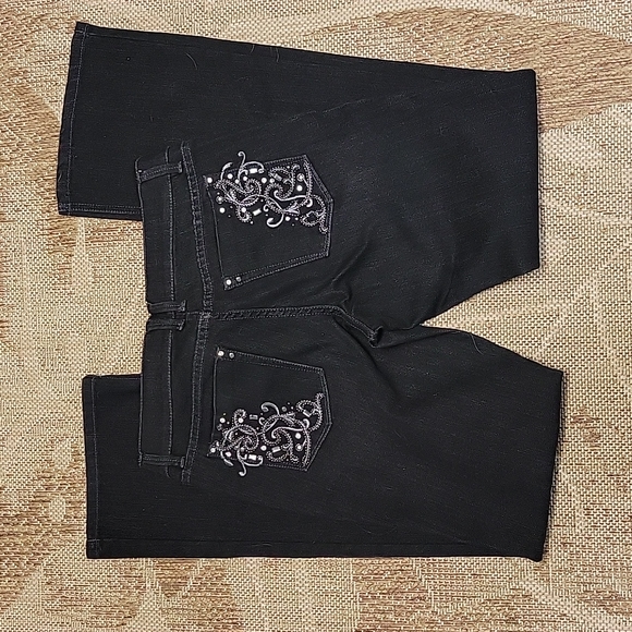 White House Black Market Denim - Gorgeous White House Black Market Black Jeans size 6